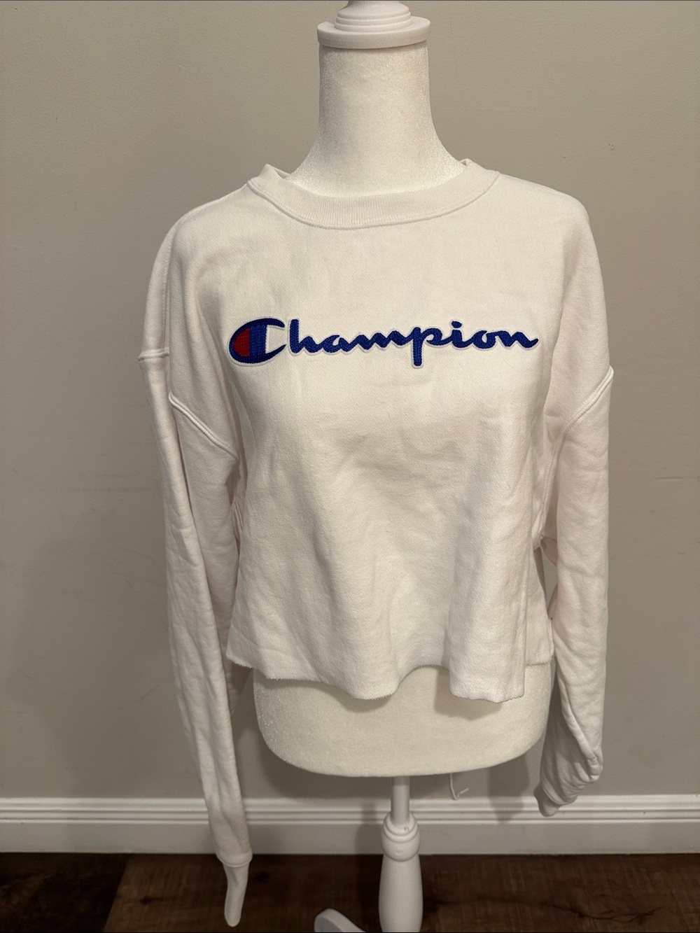 Champion White Cropped Crewneck Sweatshirt with script logo. NWOT